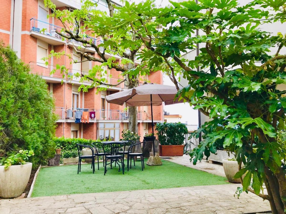 Enzo Lettings Apartment Кианчано Терме Екстериор снимка